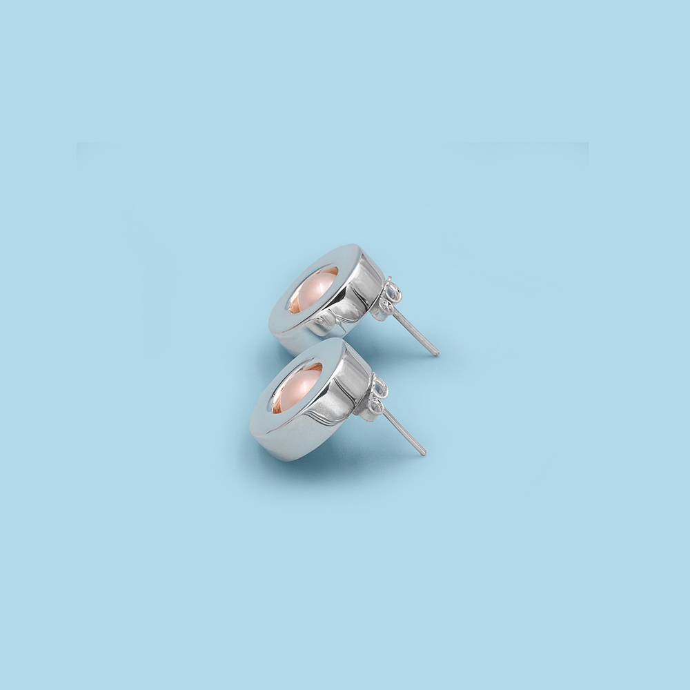 silver-earrings-the-beauty-i-carry-inside-rox-950