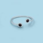 silver-bracelet-of-circles-with-stone-rox-950